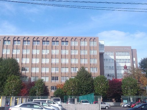 藤女子中学校の校舎の写真