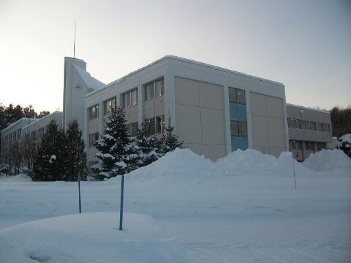 北嶺中学校の校舎の写真