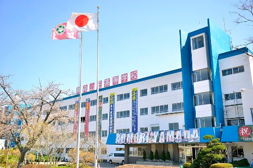 青森山田中学校の校舎の写真