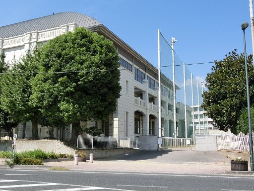 茨城県立日立第一高等学校附属中学校の校舎の写真