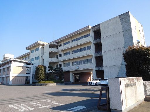 茨城県立土浦第一高等学校附属中学校の校舎の写真