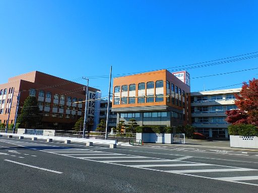 宇都宮短期大学附属中学校の校舎の写真
