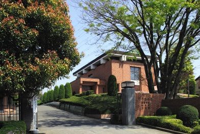 浦和明の星女子中学校の校舎の写真