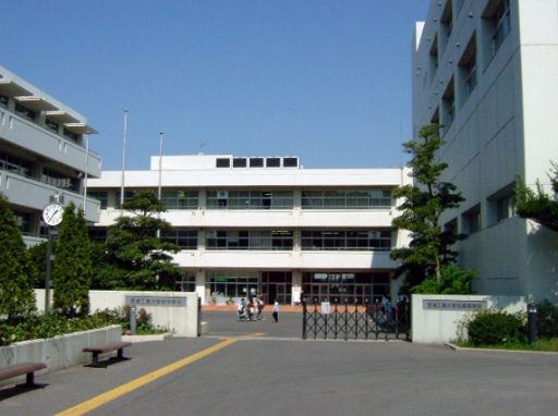 芝浦工業大学柏中学校の校舎の写真