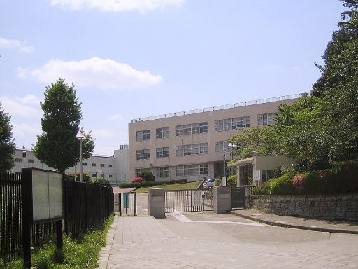 筑波大学附属中学校の校舎の写真