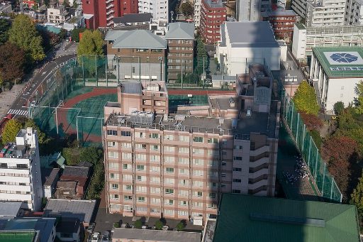 芝中学校の校舎の写真