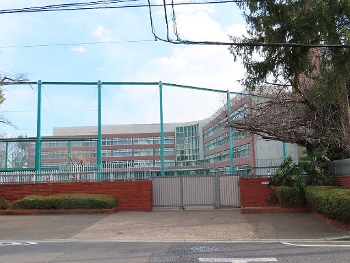 東洋大学京北中学校の校舎の写真