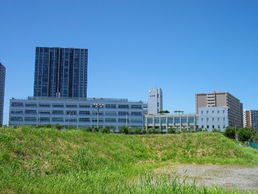 かえつ有明中学校の校舎の写真