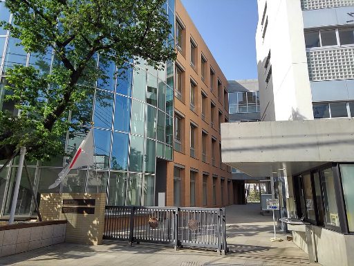 文教大学付属中学校の校舎の写真