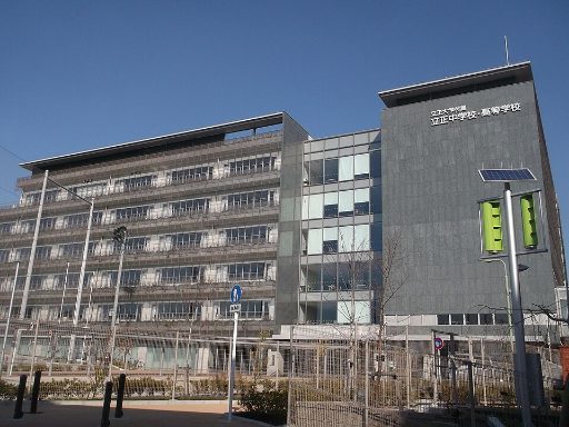 立正大学付属立正中学校の校舎の写真