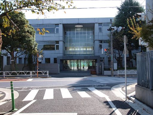 鴎友学園女子中学校の校舎の写真