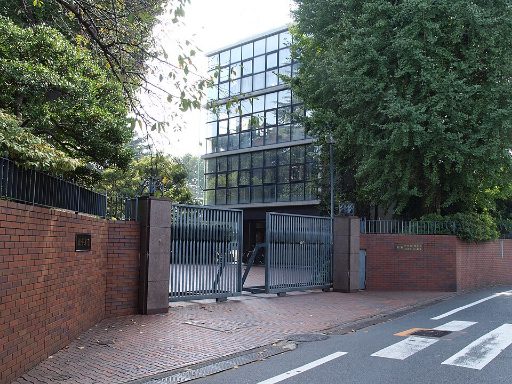 松蔭大学附属松蔭中学校の校舎の写真