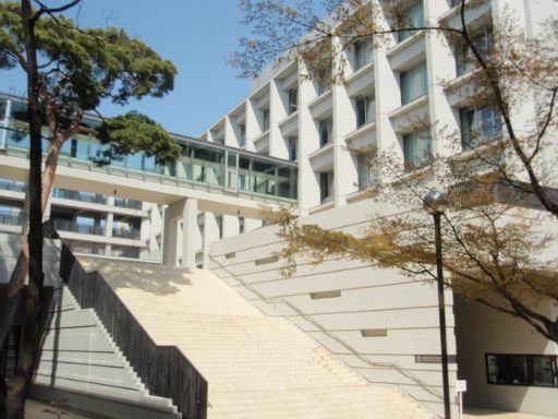成城学園中学校の校舎の写真