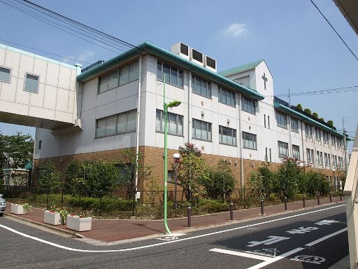 玉川聖学院中等部の校舎の写真