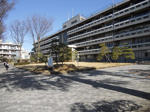 國學院大學久我山中学校の校舎の写真