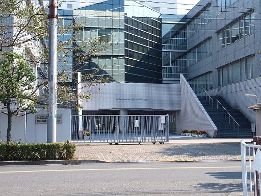 東京電機大学中学校の校舎の写真