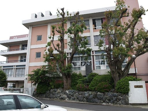 神奈川学園中学校の校舎の写真