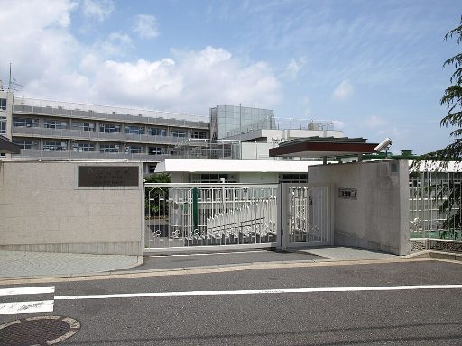 横浜女学院中学校の校舎の写真