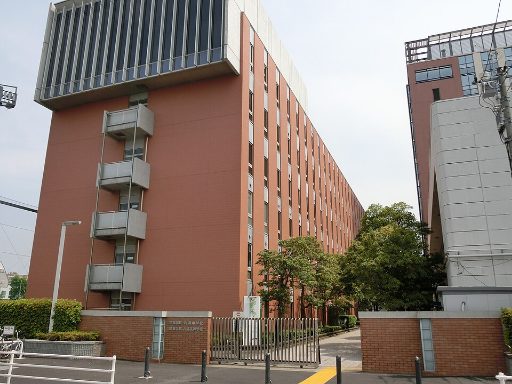 関東学院六浦中学校の校舎の写真