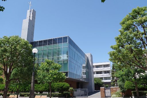 横須賀学院中学校の校舎の写真