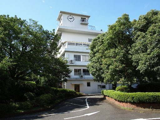 北鎌倉女子学園中学校の校舎の写真