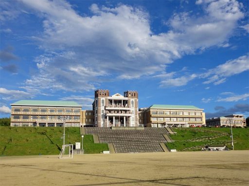 片山学園中学校の校舎の写真