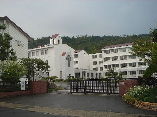 聖マリア女学院中学校の校舎の写真