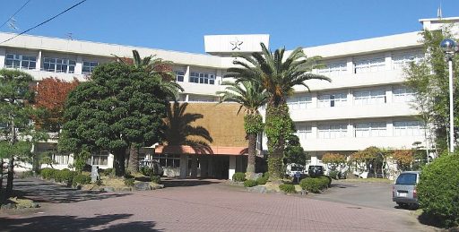 常葉大学附属橘中学校の校舎の写真