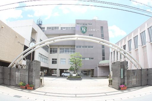 浜松修学舎中学校の校舎の写真