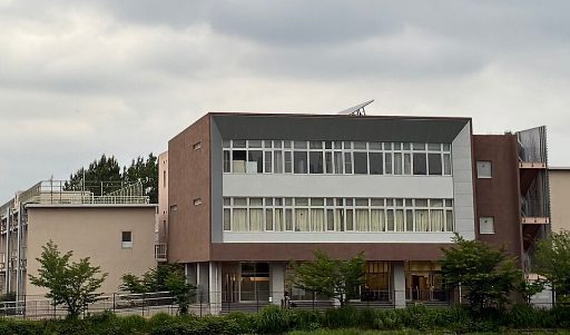名古屋大学教育学部附属中学校の校舎の写真
