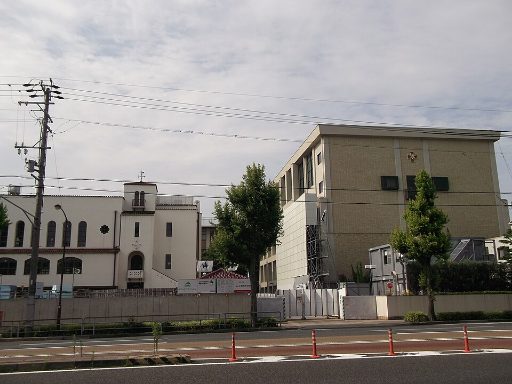 金城学院中学校の校舎の写真