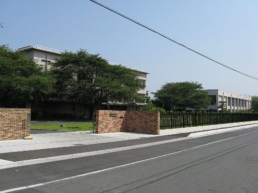 四日市メリノール学院中学校の校舎の写真