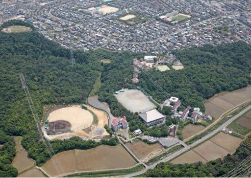 津田学園中学校の校舎の写真