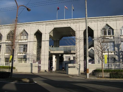 京都府立洛北高等学校附属中学校の校舎の写真