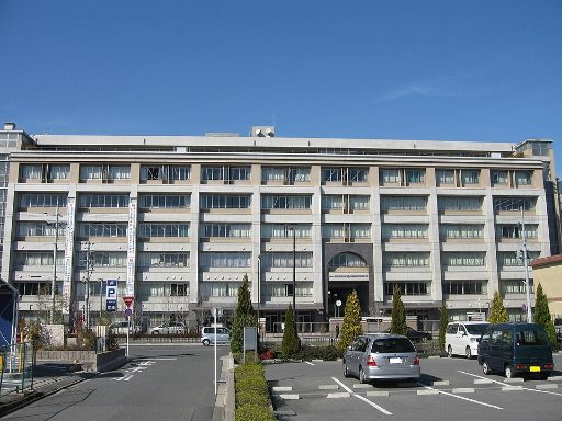 京都市立西京高等学校附属中学校の校舎の写真