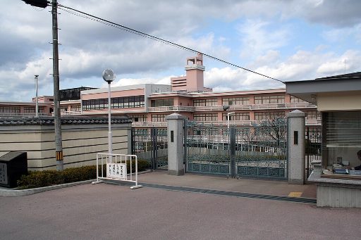 京都女子中学校の校舎の写真