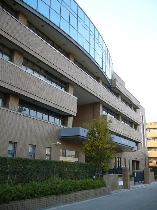 城南学園中学校の校舎の写真