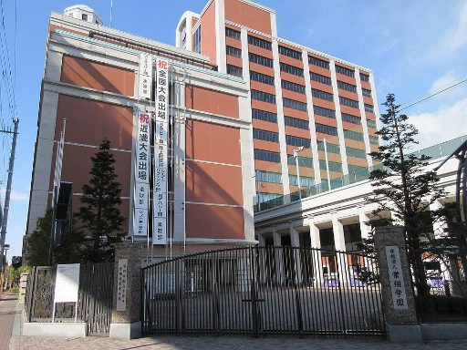 常翔学園中学校の校舎の写真