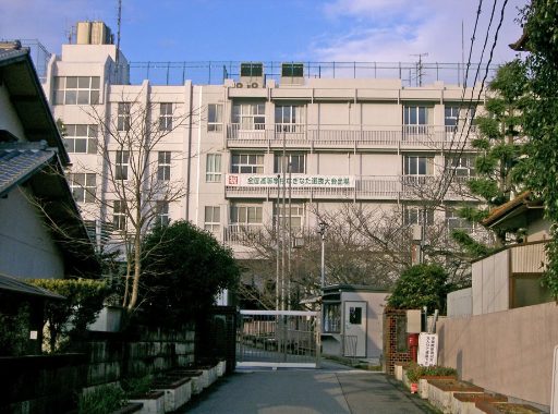 清教学園中学校の校舎の写真