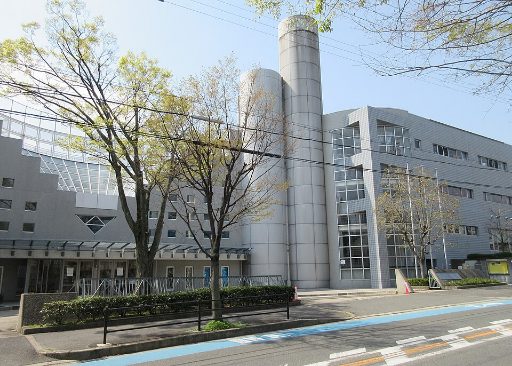 関西学院千里国際中等部の校舎の写真
