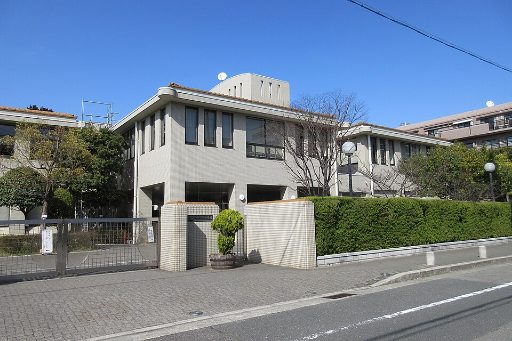 甲陽学院中学校の校舎の写真