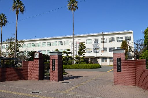 和歌山県立向陽中学校の校舎の写真