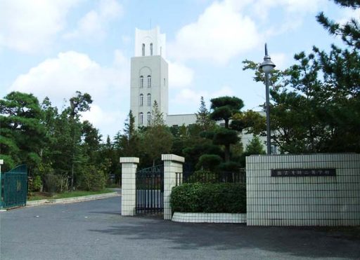 出雲北陵中学校の校舎の写真