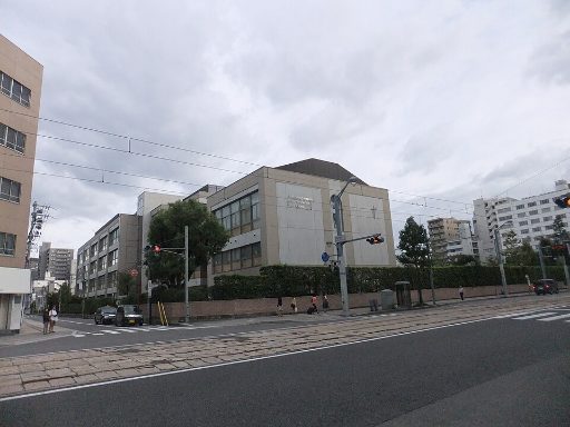 広島女学院中学校の校舎の写真