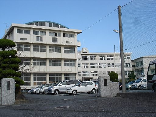 晃英館中学校の校舎の写真
