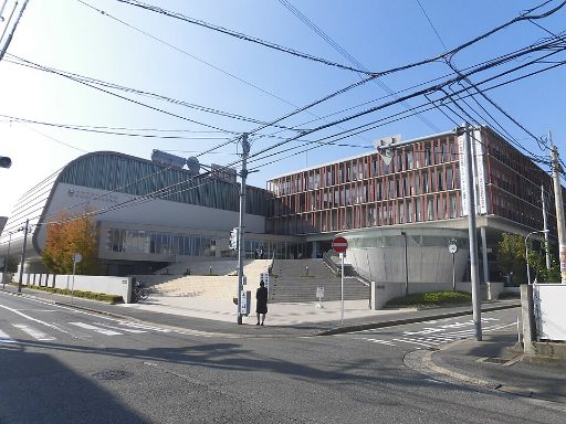 中村学園中学校の校舎の写真