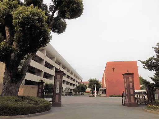 九州学院中学校の校舎の写真