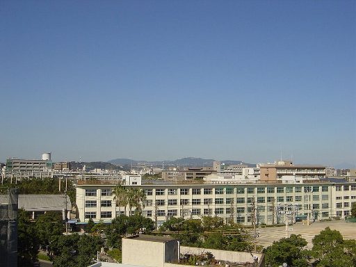 鹿児島大学教育学部附属中学校の校舎の写真