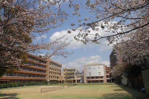 鹿児島純心女子中学校の校舎の写真