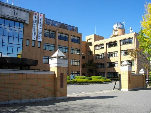 佐野日本大学中等教育学校の校舎の写真